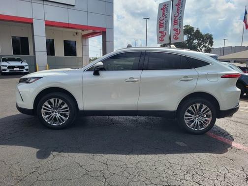 2022 Toyota Venza XLE