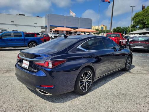 2023 Lexus ES 350 BASE