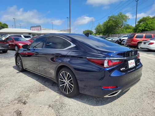 2023 Lexus ES 350 BASE