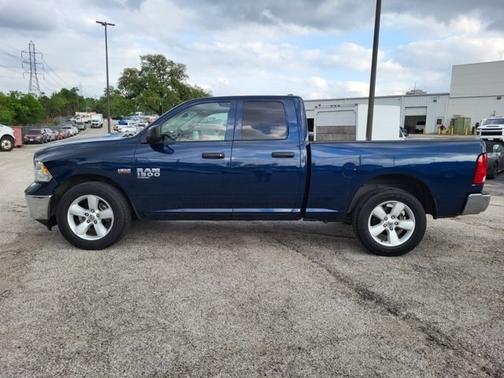 Patriot Blue Pearlcoat 2022 RAM 1500 Classic TRADESMAN