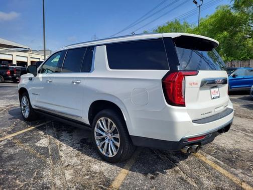 2022 GMC Yukon XL DENALI