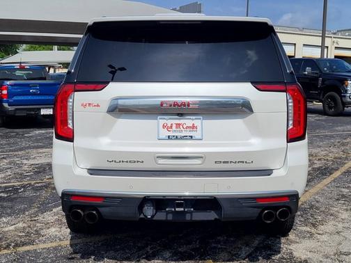 2022 GMC Yukon XL DENALI