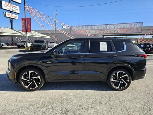 2024 Mitsubishi Outlander SE