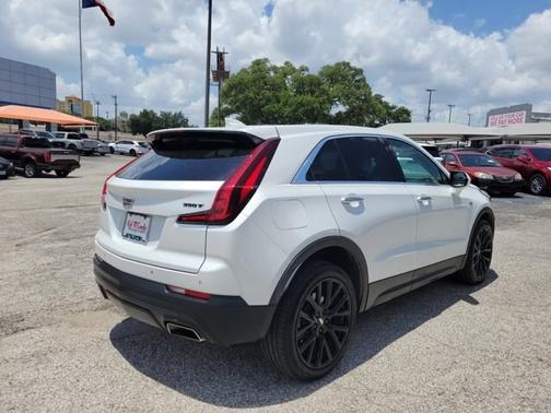 2023 Cadillac XT4 LUXURY