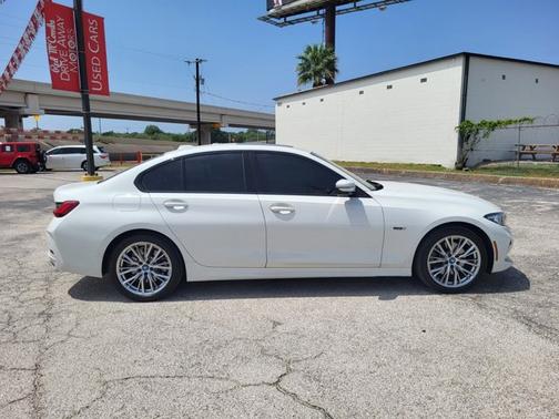2023 BMW 330e 330E XDRIVE