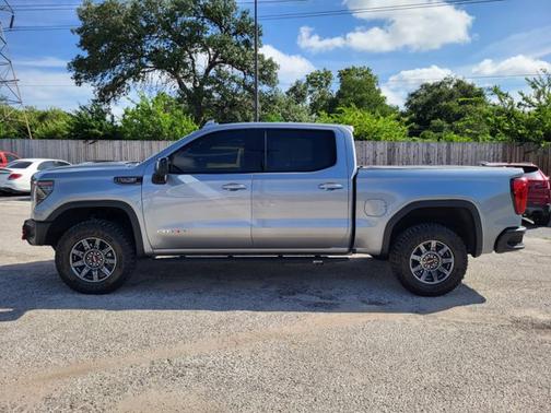 2024 GMC Sierra 1500 AT4X