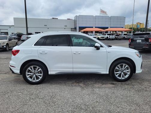 2024 Audi Q3 45 S LINE QUATTRO PREMIUM