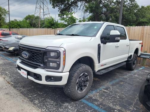 2023 Ford F-350 LARIAT SUPER DUTY