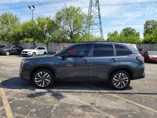 2025 Subaru Forester TOURING