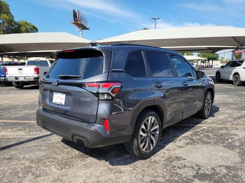 2025 Subaru Forester TOURING