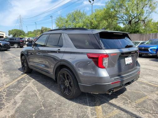 2023 Ford Explorer ST-LINE