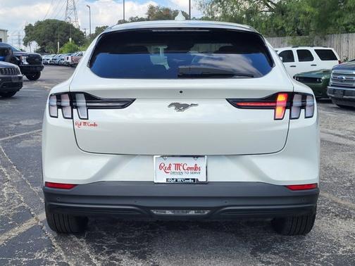 2021 Ford Mustang Mach-E SELECT