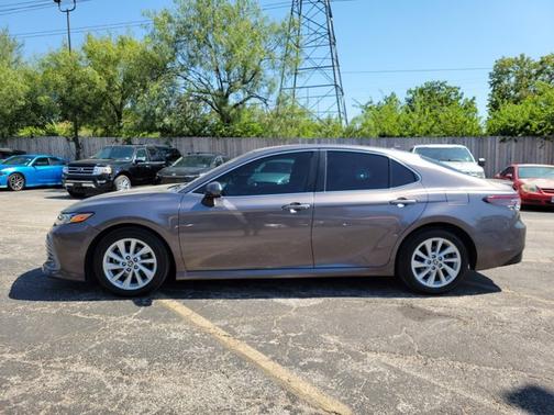 2022 Toyota Camry LE