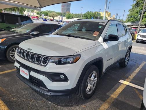 2024 Jeep Compass LATITUDE