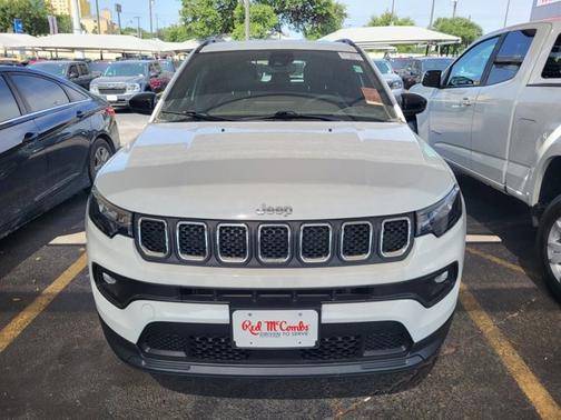 2024 Jeep Compass LATITUDE