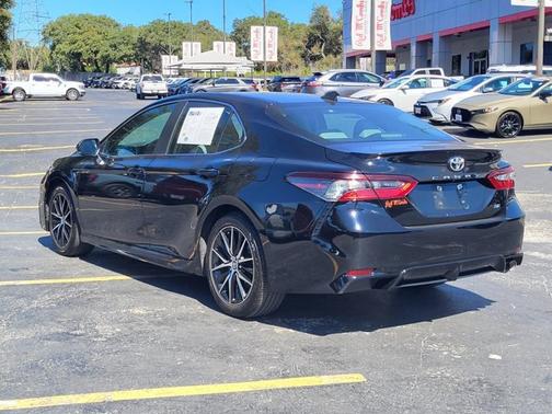 2023 Toyota Camry SE