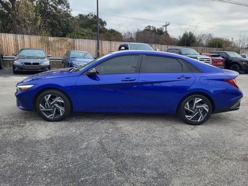 2025 Hyundai ELANTRA SEL SPORT