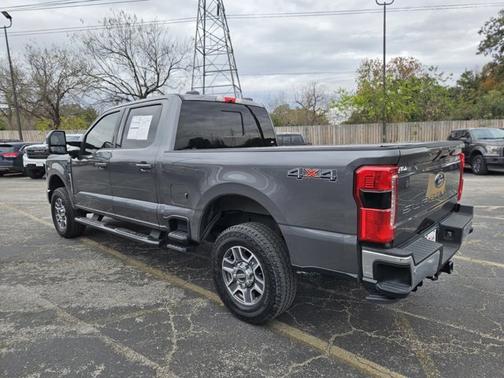 2023 Ford F-250 LARIAT