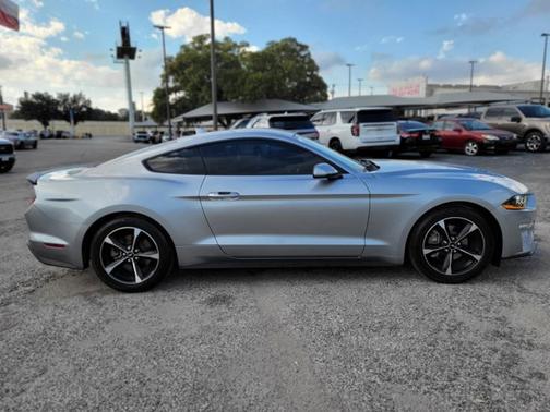 2021 Ford Mustang ECOBOOST