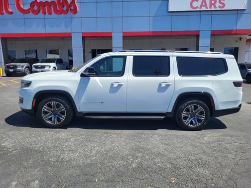 Bright White Clearcoat 2024 Jeep Wagoneer SERIES II