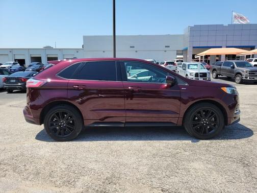 2022 Ford Edge ST-LINE