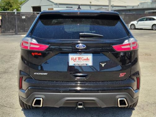 2020 Ford Edge ST