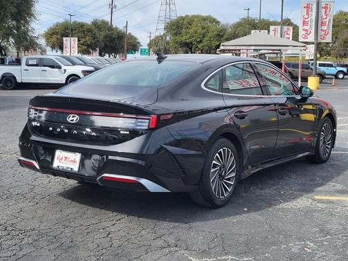 2025 Hyundai SONATA SEL
