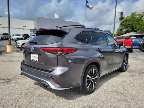 2021 Toyota Highlander XSE