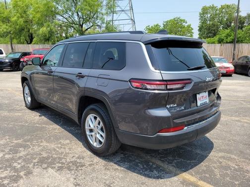 2023 Jeep Grand Cherokee LAREDO