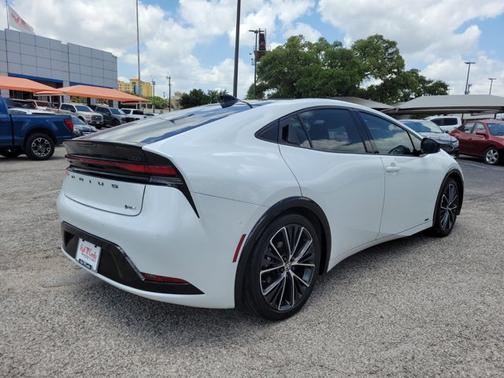 2024 Toyota Prius LIMITED