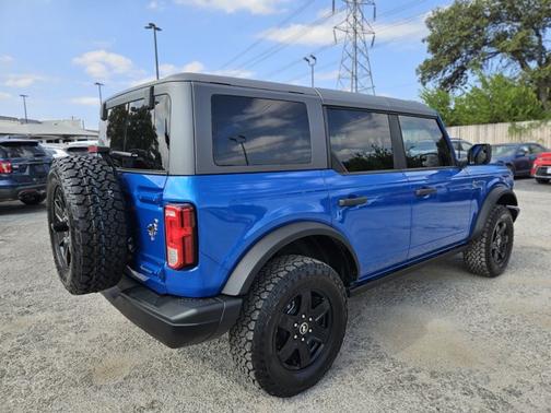 2024 Ford Bronco BLACK DIAMOND
