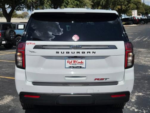 2022 Chevrolet Suburban RST