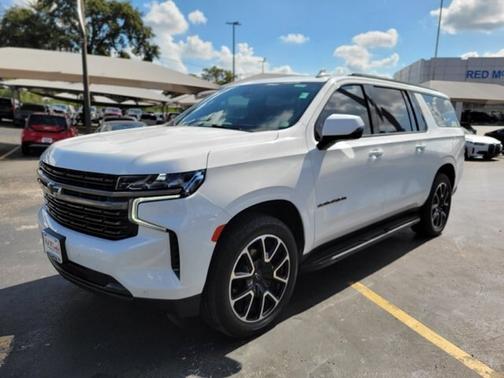 2022 Chevrolet Suburban RST