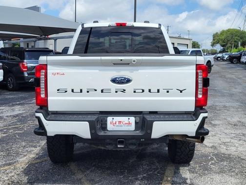 2023 Ford F-250 LARIAT