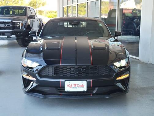 2023 Ford Mustang ECOBOOST PREMIUM