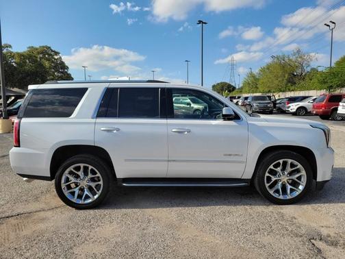 2020 GMC Yukon DENALI