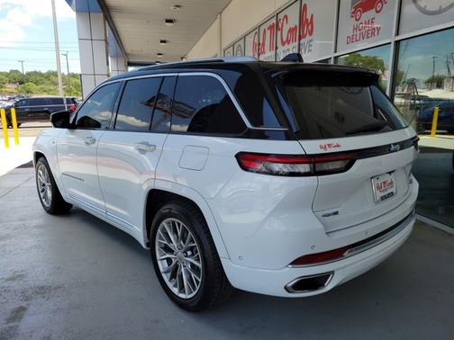 2023 Jeep Grand Cherokee SUMMIT