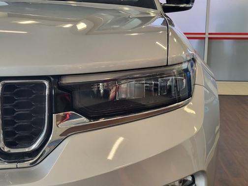 2023 Jeep Grand Cherokee BASE