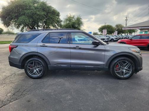 CARBONIZED GRAY METALLIC 2025 Ford Explorer ST-LINE