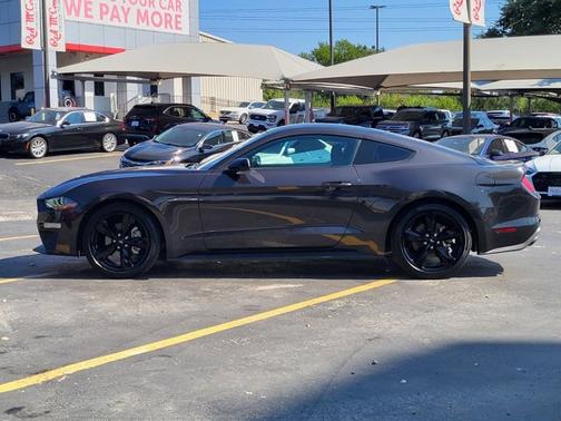 2022 Ford Mustang ECOBOOST