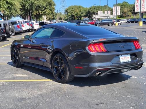 2022 Ford Mustang ECOBOOST