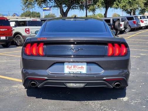 2022 Ford Mustang ECOBOOST