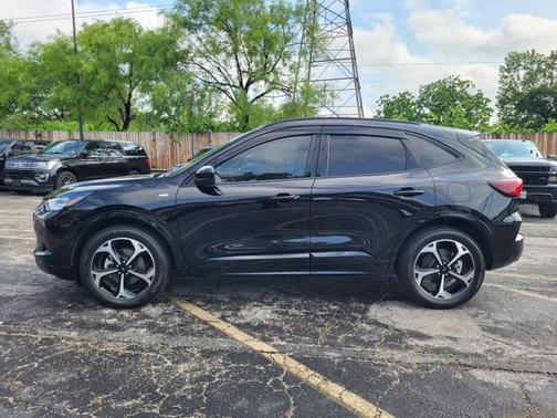 2023 Ford Escape ST-LINE SELECT
