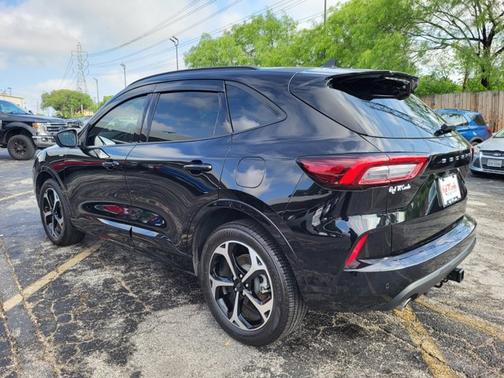 2023 Ford Escape ST-LINE SELECT