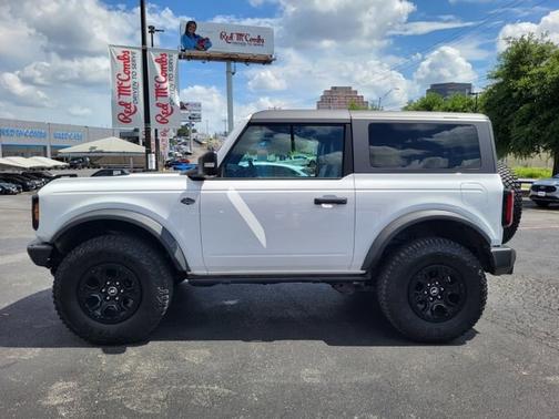 OXFORD WHITE 2023 Ford Bronco WILDTRAK