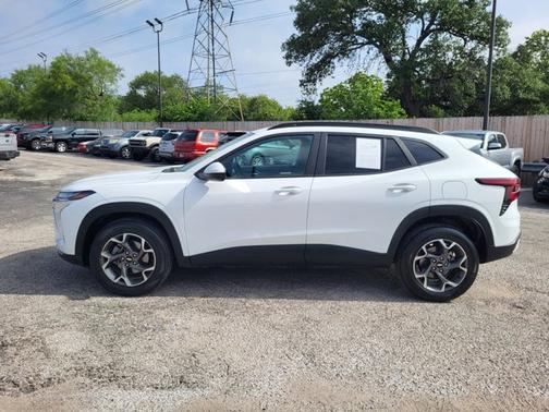 2024 Chevrolet Trax LT