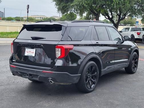 AGATE BLACK METALLIC 2024 Ford Explorer ST-LINE