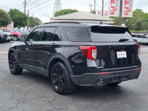 AGATE BLACK METALLIC 2024 Ford Explorer ST-LINE