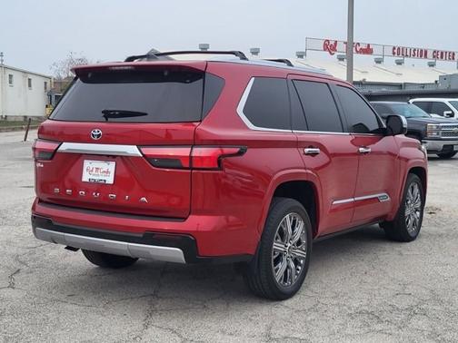 2024 Toyota Sequoia CAPSTONE