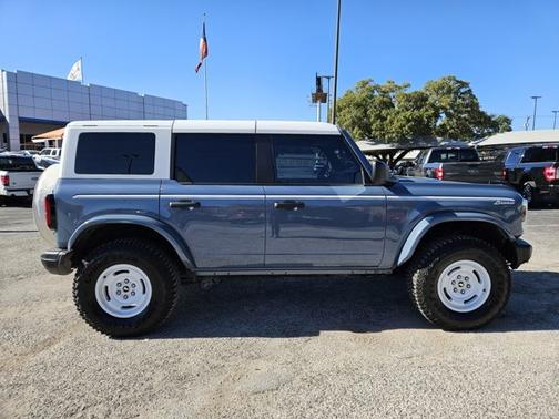 2024 Ford Bronco HERITAGE EDITION